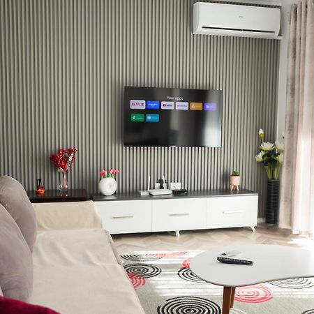 Family Apartment Tirana Exterior foto