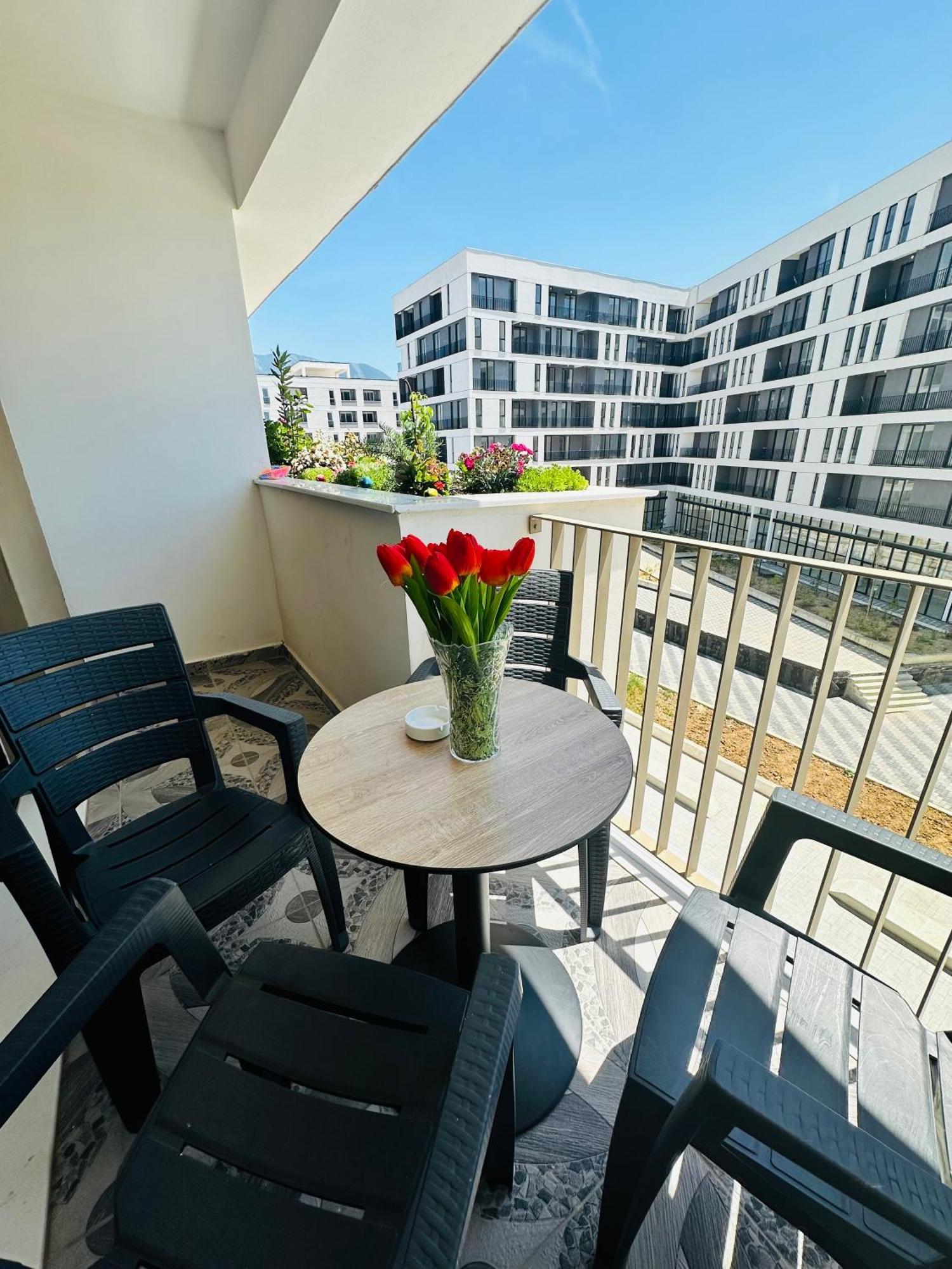 Family Apartment Tirana Exterior foto