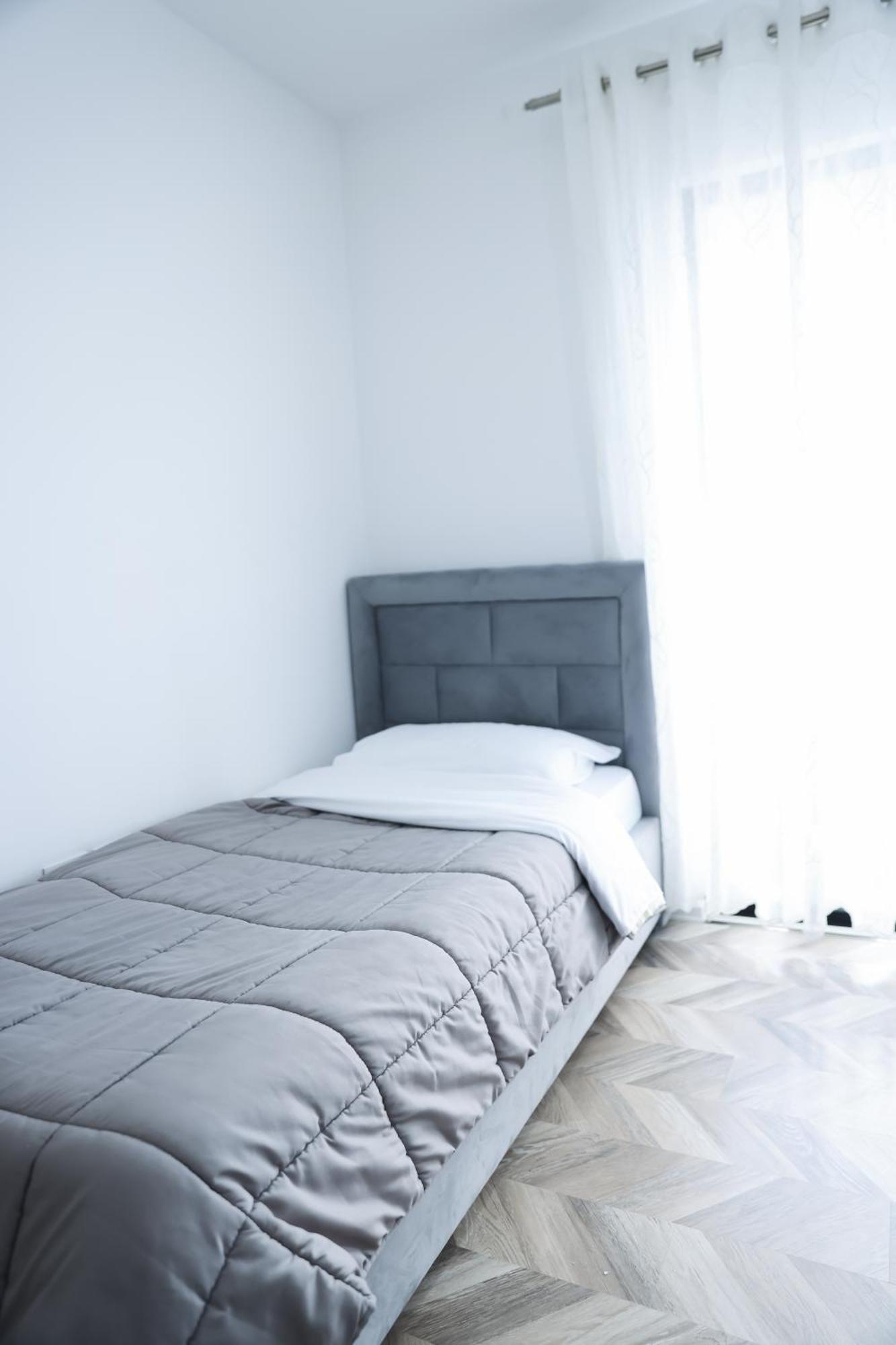 Family Apartment Tirana Exterior foto